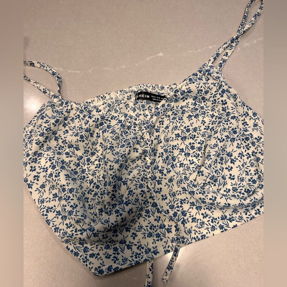 Bundle: Two tops! - Picture 3 of 3